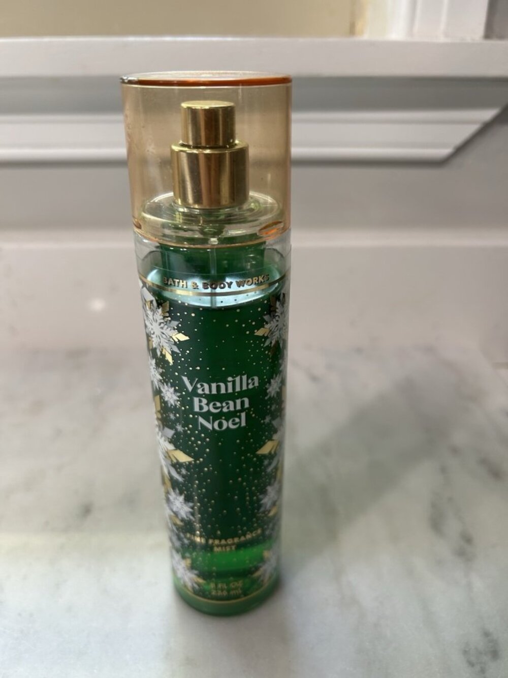 Bath & Body Works Fine Fragrance Body Mist Spray 8 fl oz  VANILLA BEAN NOEL